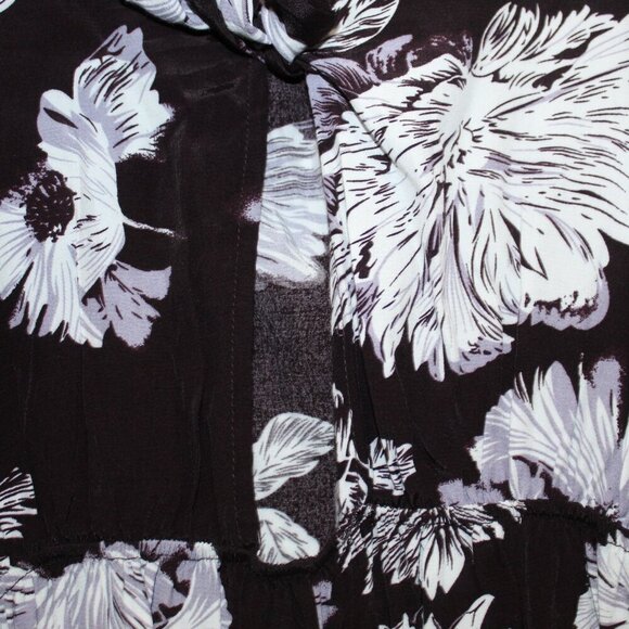 Audrey 3 +1 Floral Romper Size Medium - Picture 4 of 10